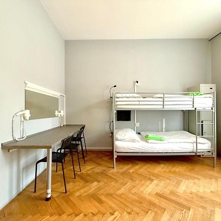 Globe Hostel Prague Adults Only Extérieur photo
