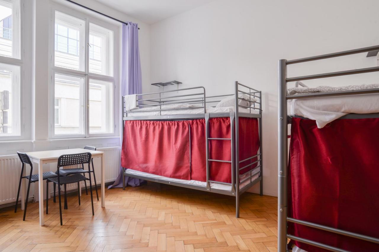 Globe Hostel Prague Adults Only Extérieur photo