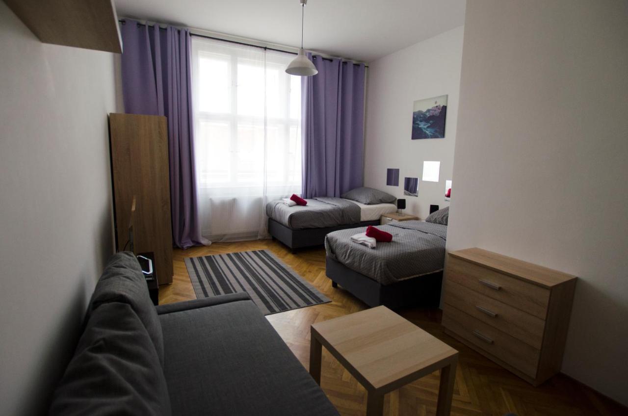 Globe Hostel Prague Adults Only Extérieur photo