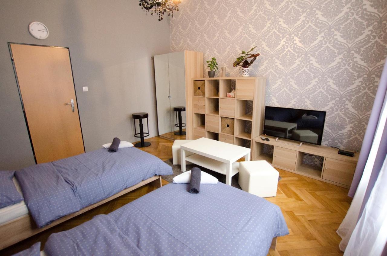 Globe Hostel Prague Adults Only Extérieur photo