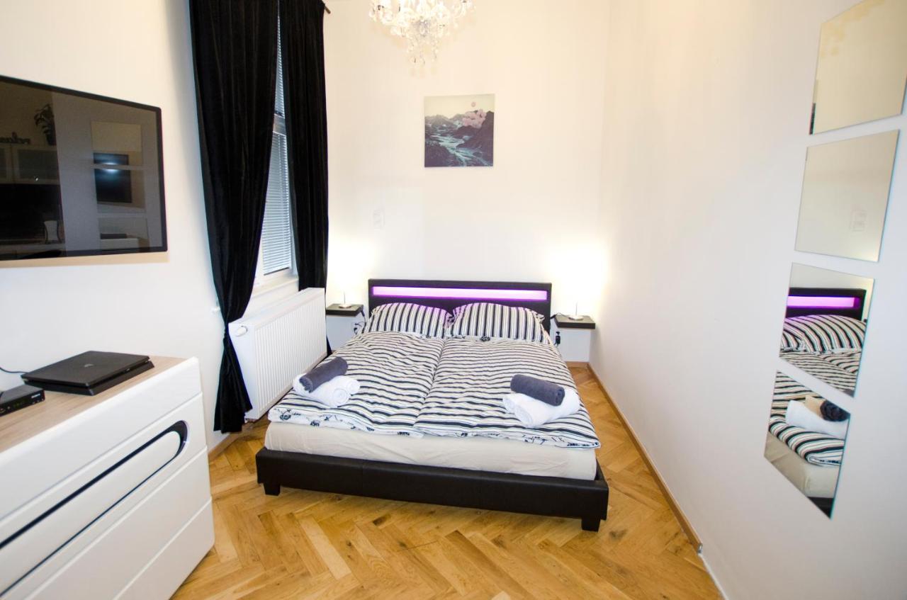 Globe Hostel Prague Adults Only Extérieur photo