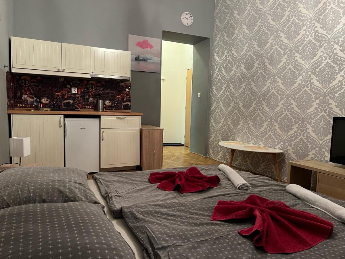 Globe Hostel Prague Adults Only Extérieur photo