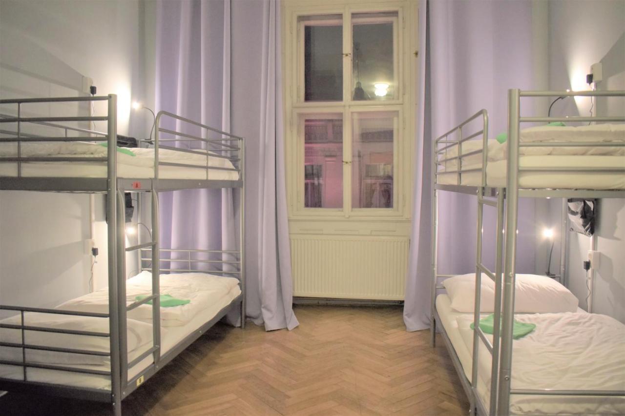 Globe Hostel Prague Adults Only Extérieur photo