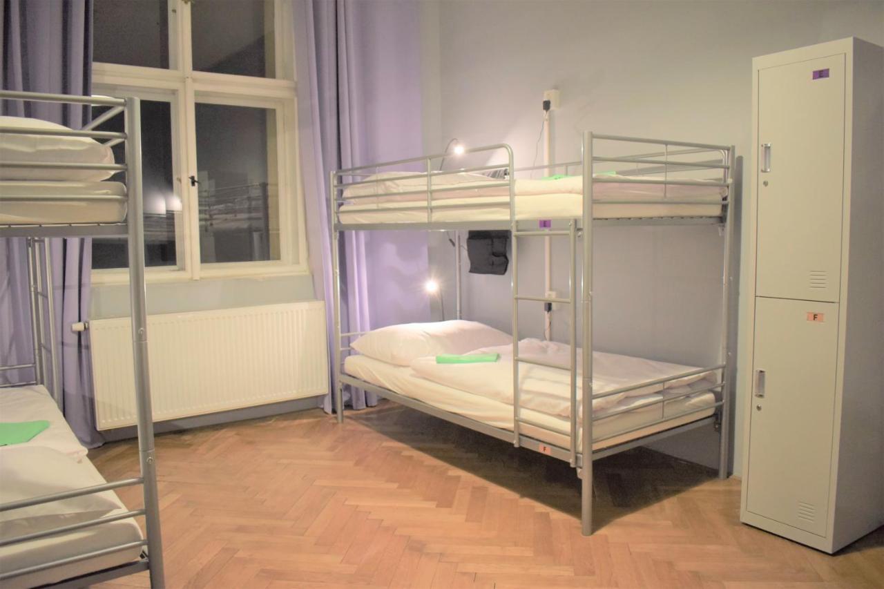 Globe Hostel Prague Adults Only Extérieur photo