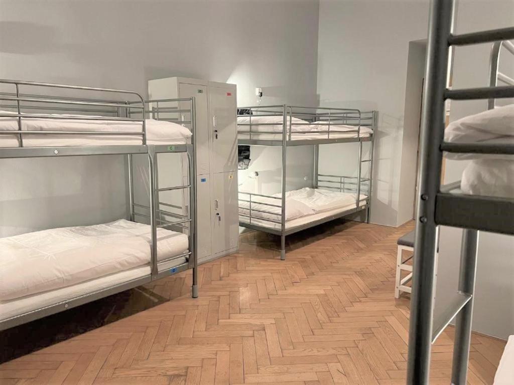 Globe Hostel Prague Adults Only Extérieur photo
