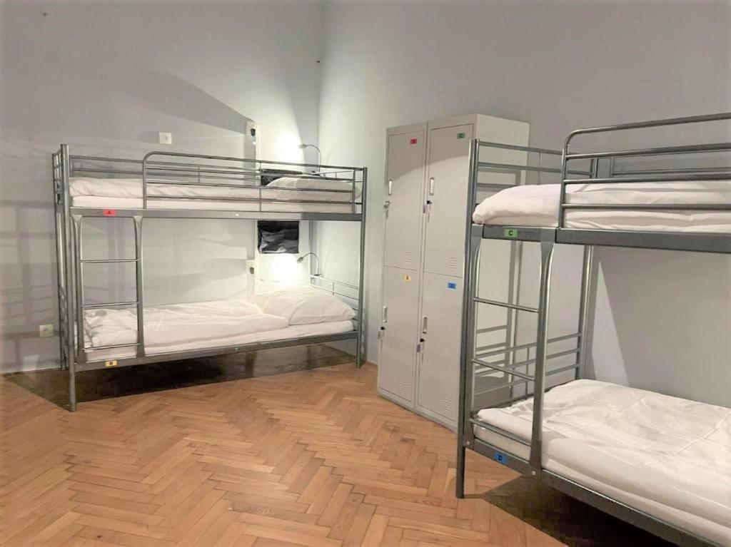 Globe Hostel Prague Adults Only Extérieur photo